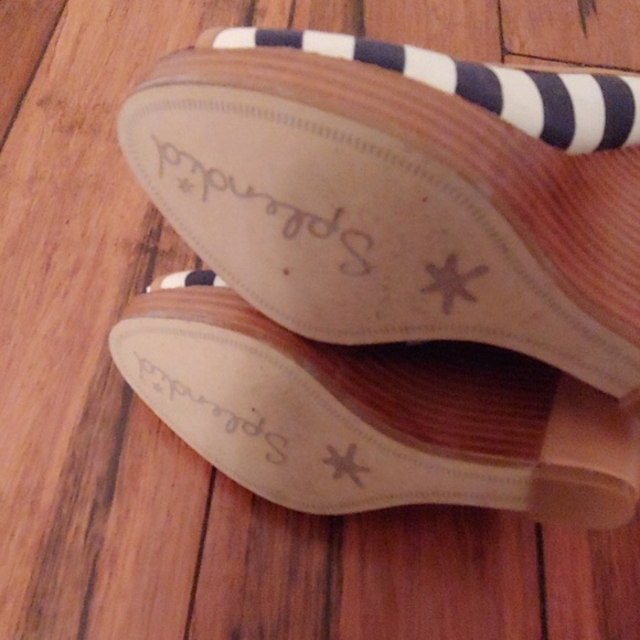 Splendid Wedges - Picture 5 of 6